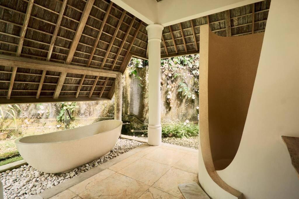 Unique 3Br Villa With Pool 5 Minute Walk To The Pererenan Beach Чангу Екстер'єр фото